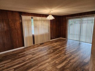 2230 E  Main St, Medford, OR 97504