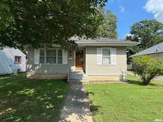 1806 Market St, Metropolis, IL 62960