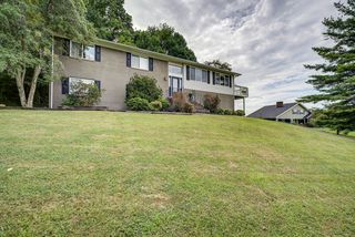 749 Fairway Dr, Elizabethton, TN 37643