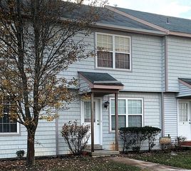8C Oyster Bay Rd #8C, Absecon, NJ 08201