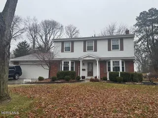 1609 Heatherton Dr, Toledo, OH 43614