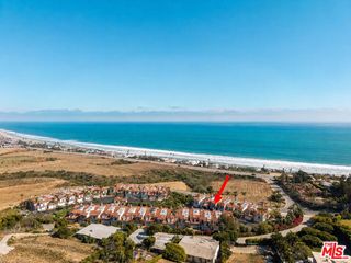 6422 Lunita Rd, Malibu, CA 90265