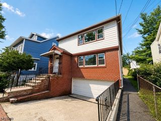 240 Wainwright St, Newark, NJ 07112