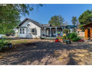 160 NW Logan Dr, Hermiston, OR 97838