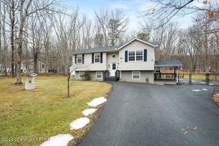 241 Squirrelwood Ct, Effort, PA 18330