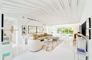 475 Woodcrest Rd, Key Biscayne, FL 33149