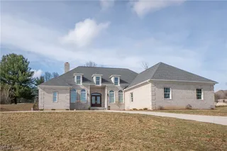 6443 Hills And Dales Rd NW, Canton, OH 44708