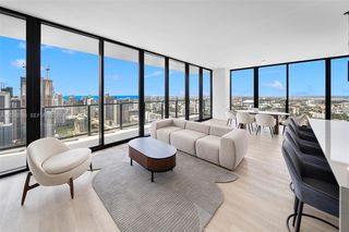 20 NE 11th St #5204, Miami Beach, FL 33139
