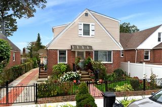 221-30 108th Ave, Queens Village, NY 11429