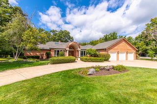 717 Westridge Rd, Joliet, IL 60431
