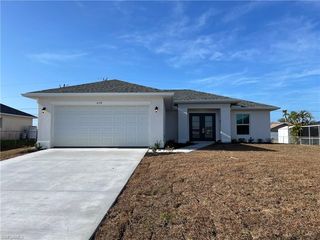 610 NW 11th Ter, Cape Coral, FL 33993