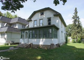 1037 1st St, Webster City, IA 50595