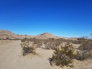 451 Bullrush Rd, Lucerne Valley, CA 92356