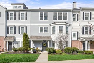 194 Halsted Dr #194, Hingham, MA 02043