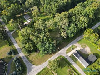 6097 Huntington Rd, Sylvania, OH 43560