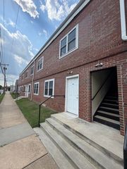 2201 Princess Anne St #101, Fredericksburg, VA 22401