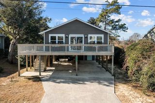 213 Cedar St, Emerald Isle, NC 28594