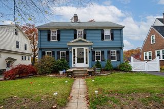71 Longfellow Rd, Worcester, MA 01602