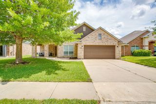 732 Evergreen Ct, Burleson, TX 76028
