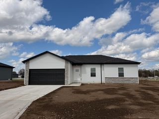 170 Maverick Drive, Mount Vernon, MO 65712
