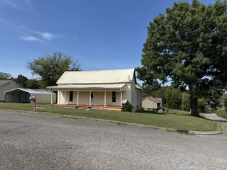 107 Twin Oaks Dr, Bell Buckle, TN 37020