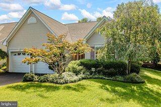 21 Barbados Ct, Hamilton, NJ 08691