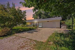 16261 Gierman Dr, Spring Lake, MI 49456