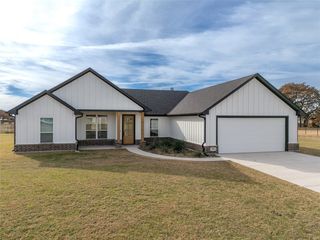 171 Cool Meadows Ct, Millsap, TX 76066