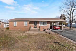 703 W  Duckett St, Advance, MO 63730