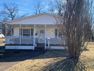 1827 Waggoner Ave, Evansville, IN 47714
