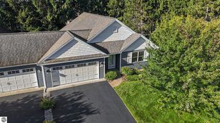 5227 Hazelnut Ct, Traverse City, MI 49685