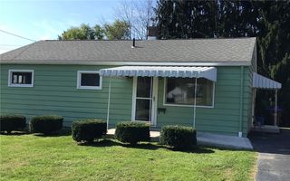 422 Patton Ave, Farrell, PA 16121
