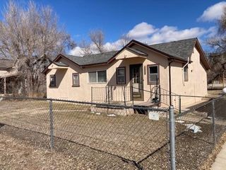 1423 Evans St, Hot Springs, SD 57747