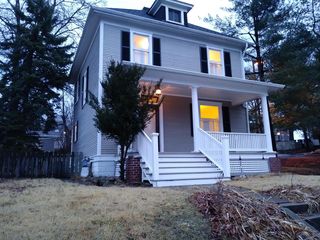 218 N  4th St, Saint Charles, MO 63301
