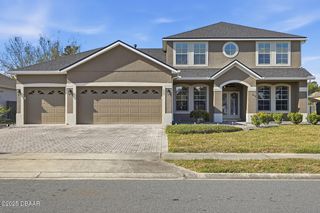 208 Crystal Ridge Rd, Deland, FL 32720