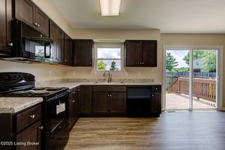10906 Saint Rene Rd, Jeffersontown, KY 40299