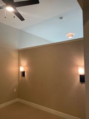 695 Grand Ave #205, Saint Paul, MN 55105