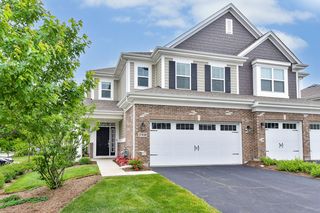 27W119 Redbud Ln, Winfield, IL 60190