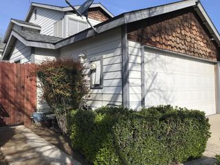 512 N Velie Drive, Visalia, CA 93292