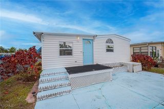 54 La Fonda Ln, North Fort Myers, FL 33903