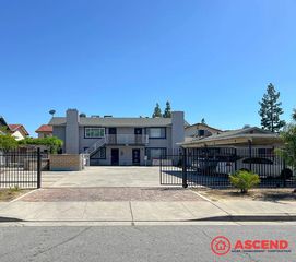 4801 Appleblossom Dr #D, Bakersfield, CA 93309
