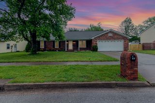 310 Tincher Dr, Versailles, KY 40383