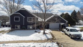 2423 Meadow Hills Dr SW, Rochester, MN 55902