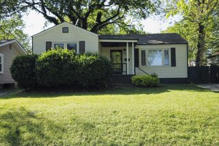 709 S  3rd St, Branson, MO 65616
