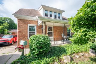 11 Leonore St, Mount Clemens, MI 48043