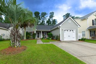 270 Avonshire Dr, Summerville, SC 29483