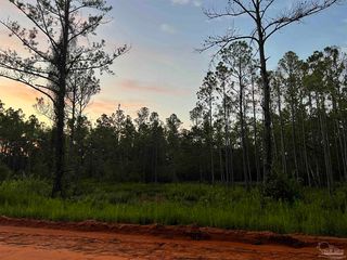 2911 N  22nd Ave, Milton, FL 32583