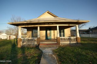 504 S  Hays St, Stockton, MO 65785