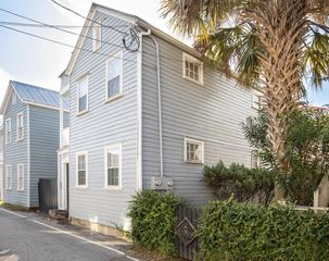 15 Rose Ln, Charleston, SC 29403