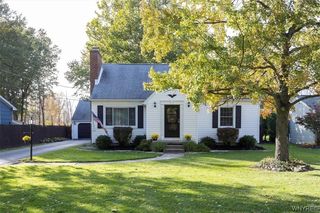 234 Ayer Rd, Williamsville, NY 14221